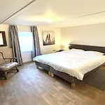 Ferienhaus In Nederweert Near Canal Trails Ospel