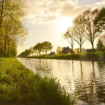 In Nederweert Near Canal Trails Ferienhaus *