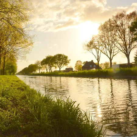 Сasa de vacaciones In Nederweert Near Canal Trails *