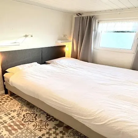 Сasa de vacaciones In Nederweert Near Canal Trails