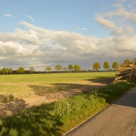 Hébergement de vacances In Nederweert Near Canal Trails *