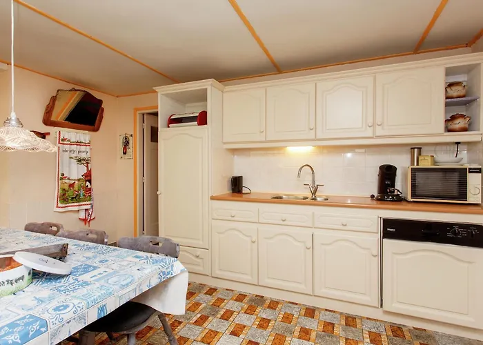 Dom wakacyjny In Nederweert Near Canal Trails *