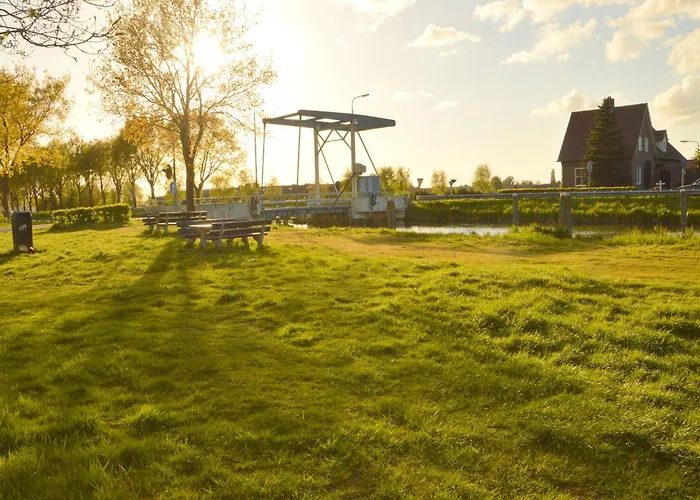 Dom wakacyjny In Nederweert Near Canal Trails Ospel