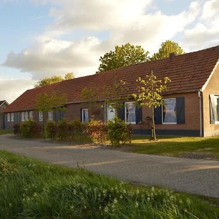 In North Limburg With Enclosed Garden Feriehus *