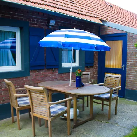 In North Limburg With Enclosed Garden Feriehus Ospel