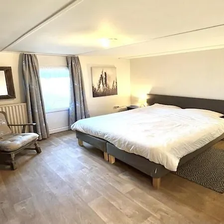 Semesterbostad In Nederweert Near Canal Trails Ospel